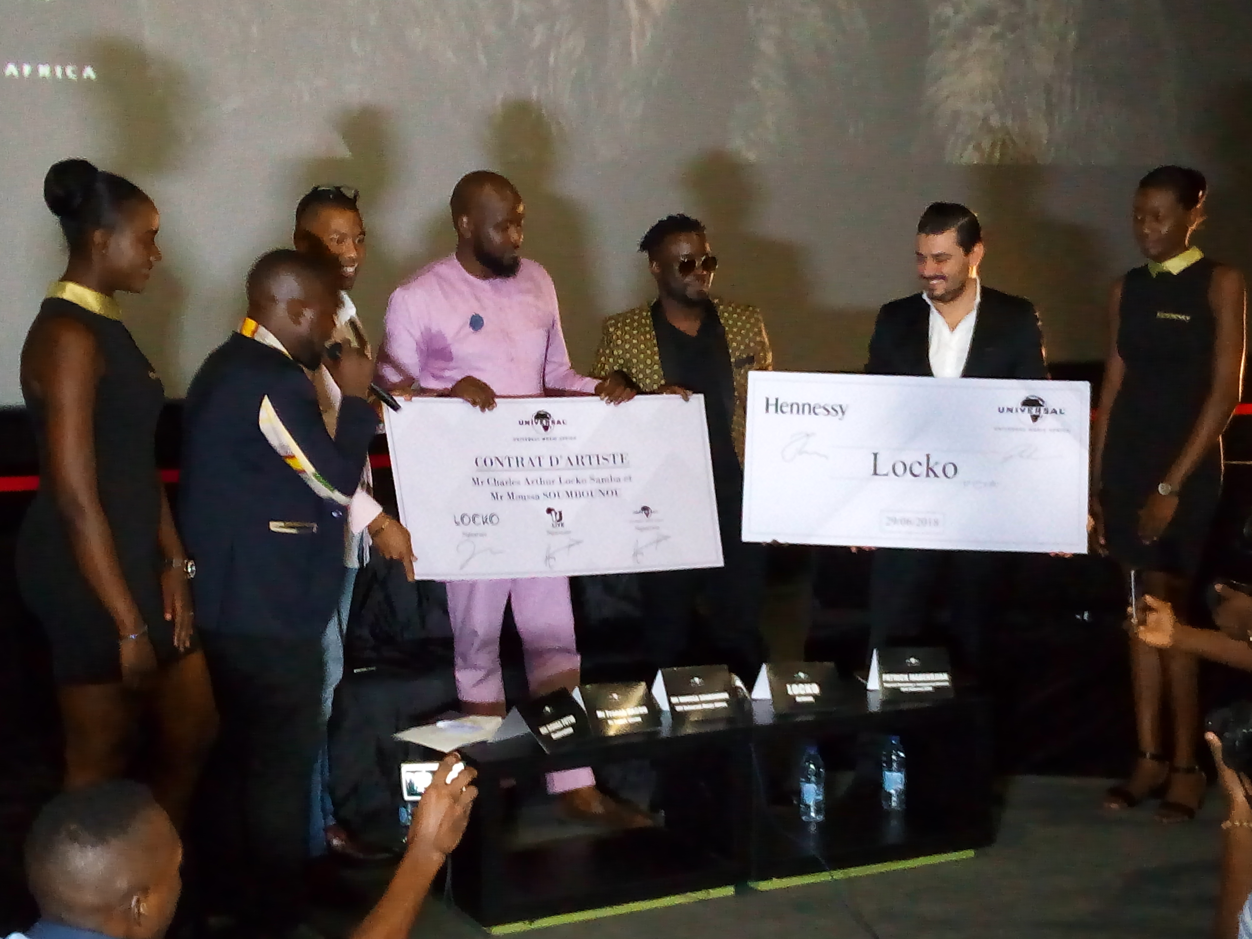  Cameroun : Pourquoi l'artiste Locko a signé chez Universal