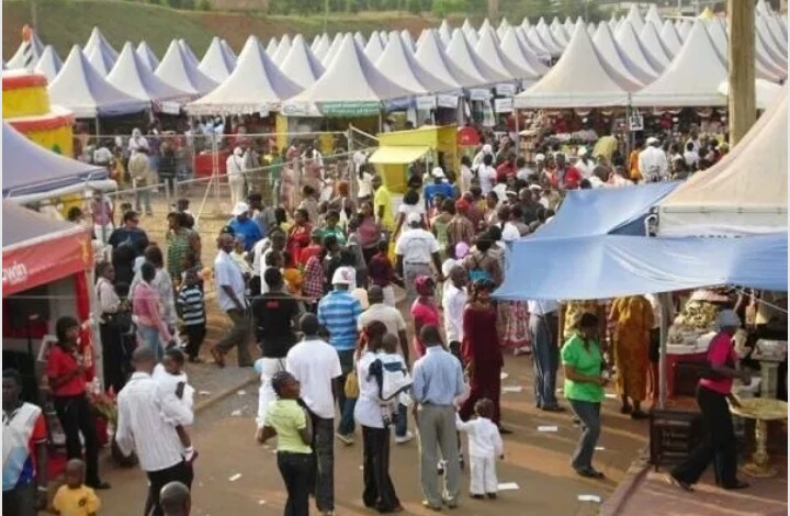 Douala : Le marché de Noël ouvre ses portes