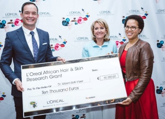 SOCIÉTÉ : L'Oréal African Hair and Skin research offre 10000 euros pour la Recherche en Afrique