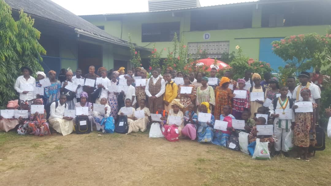 Douala- excellence scolaire : près de 80 lauréats primés au sein de la communauté Bonamoukouri- Bonakouamouang