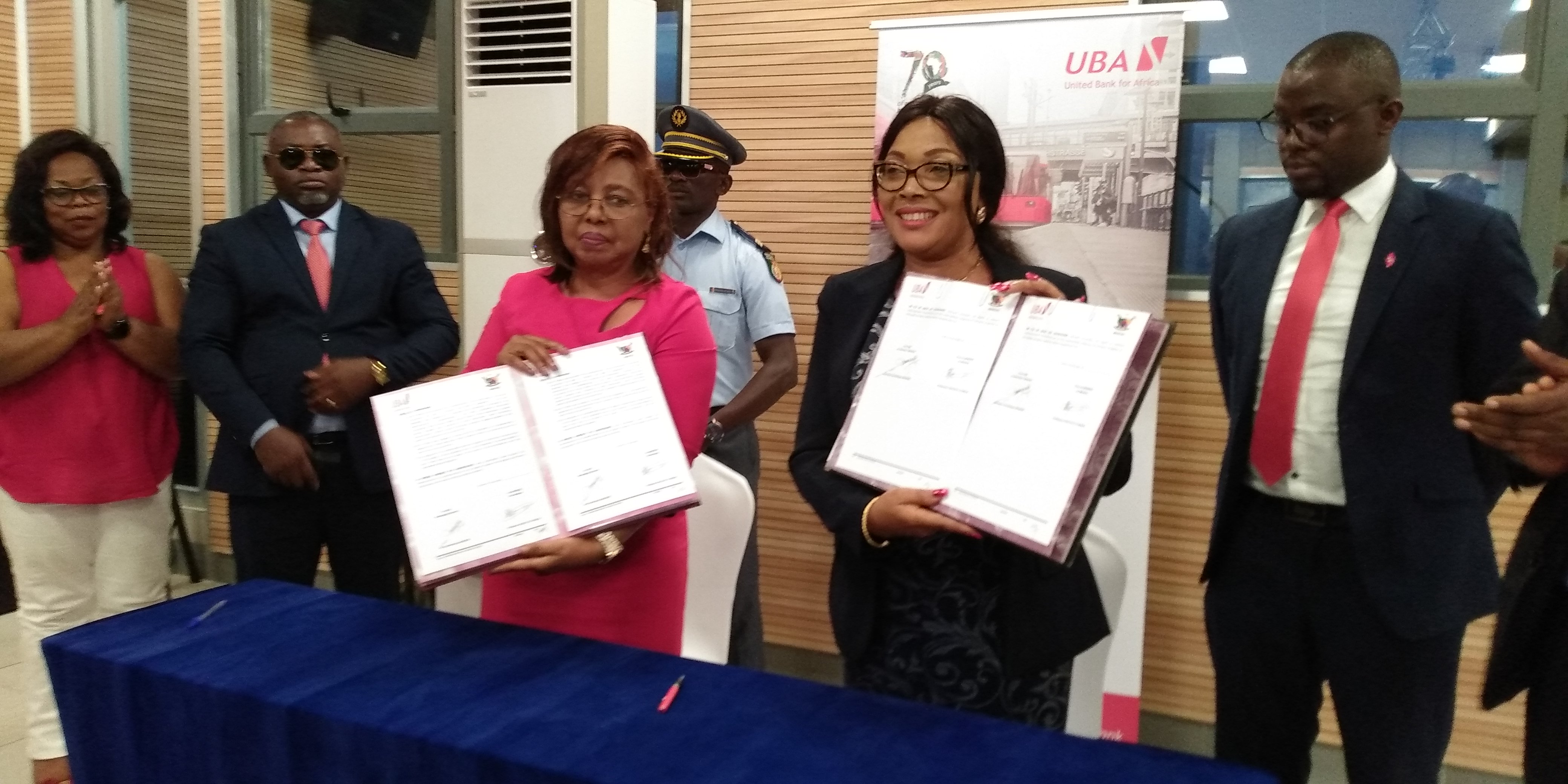 BANQUE : Le ministre des enseignements secondaires signe un partenariat avec UBA pour le paiement des frais de scolarité.