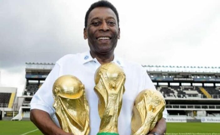 FOOTBALL : Le Roi Pelé raccroche ses crampons pour l’éternité !